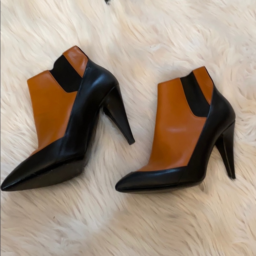 SOLD BALENCIAGA Two Tone leather heeled ankle boots 38 - Picture 3 of 10
